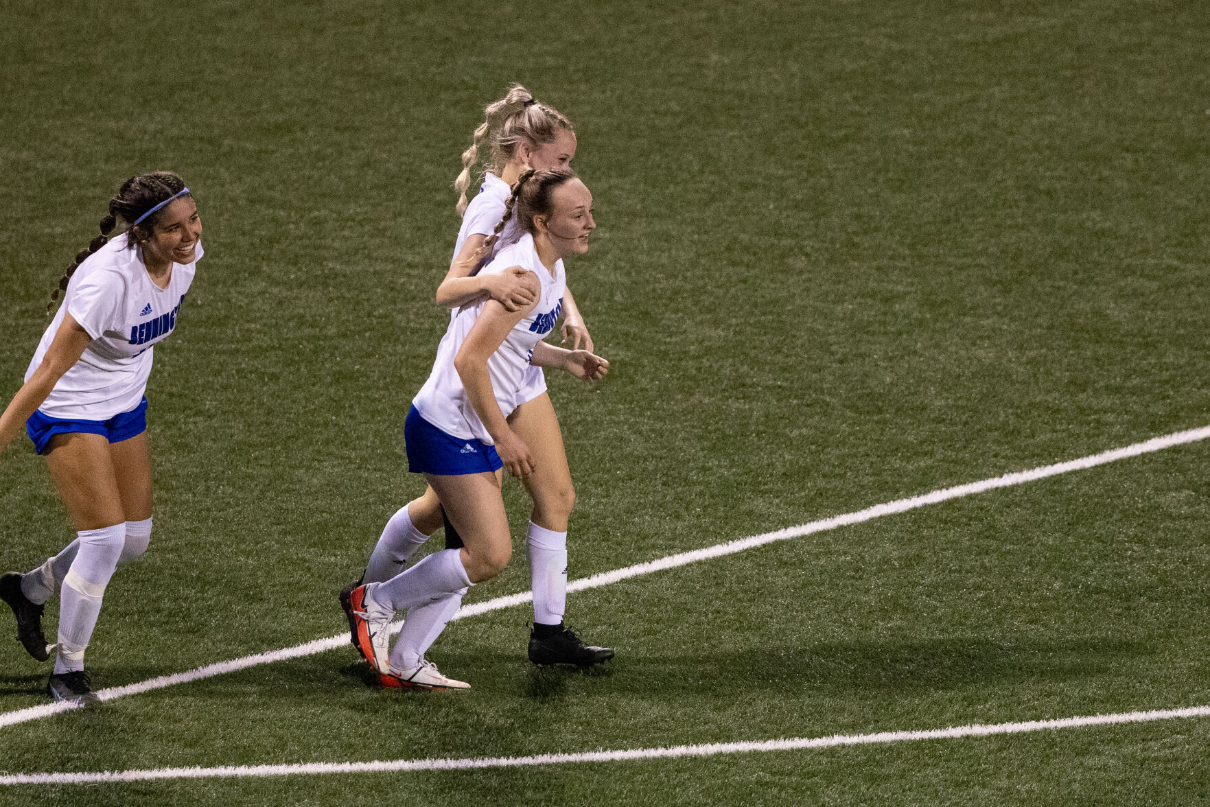 051222-owh-spo-statesoccer-ar11.JPG